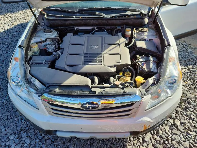 2011 SUBARU OUTBACK 3.6R LIMITED  