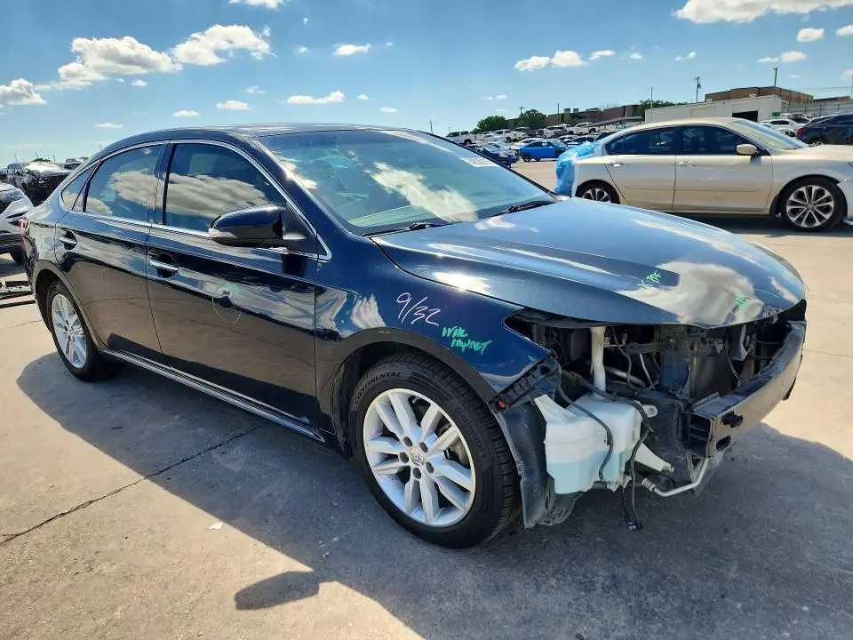 2015 TOYOTA AVALON XLE  