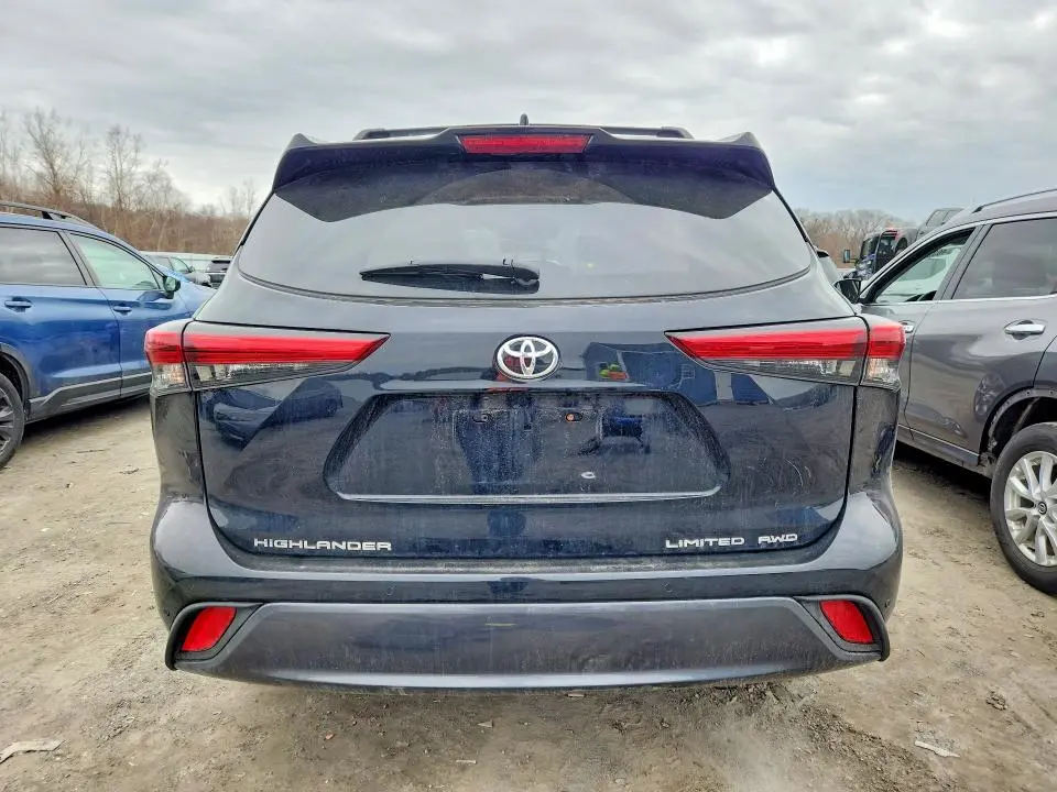 2022 TOYOTA HIGHLANDER LIMITED  