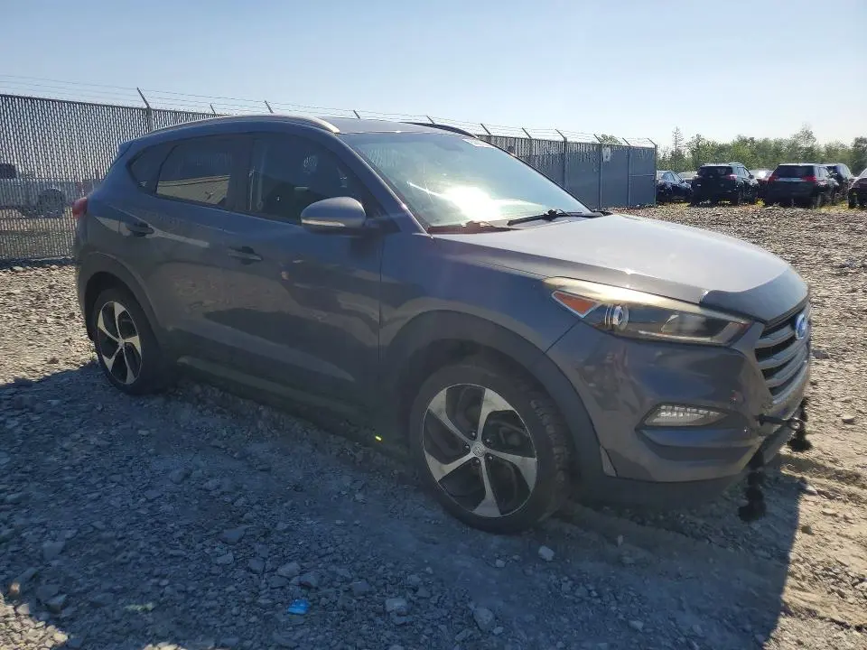 2016 HYUNDAI TUCSON BASE  