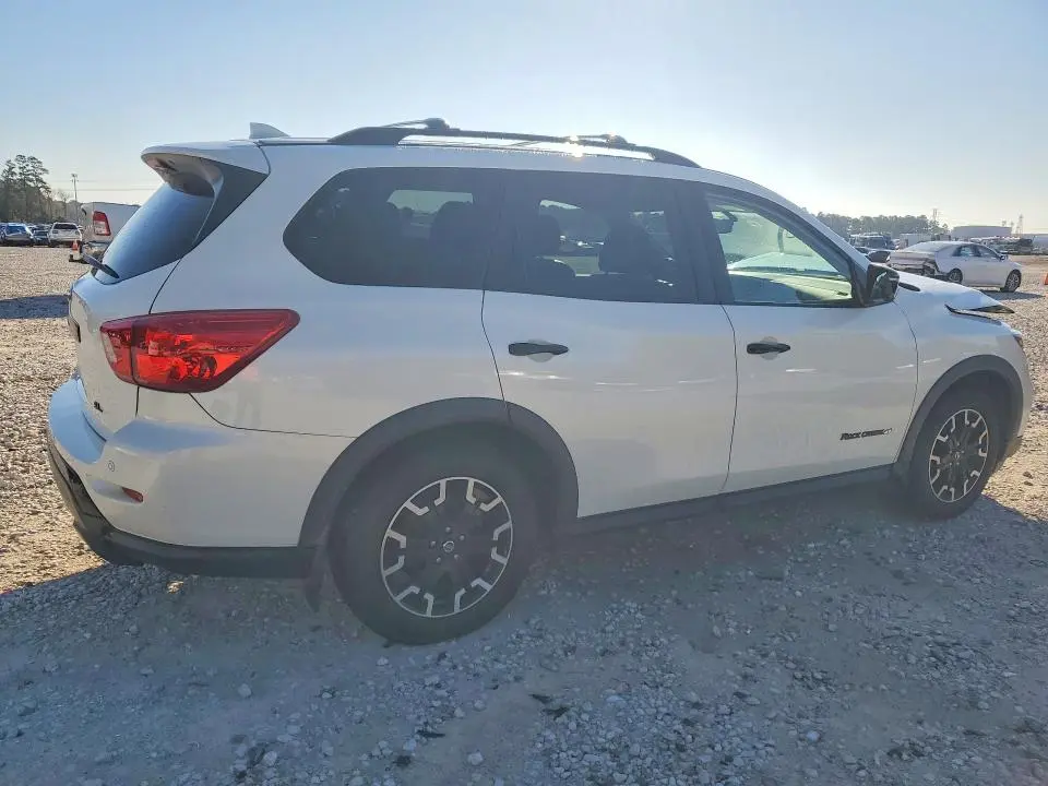 2019 NISSAN PATHFINDER SL  