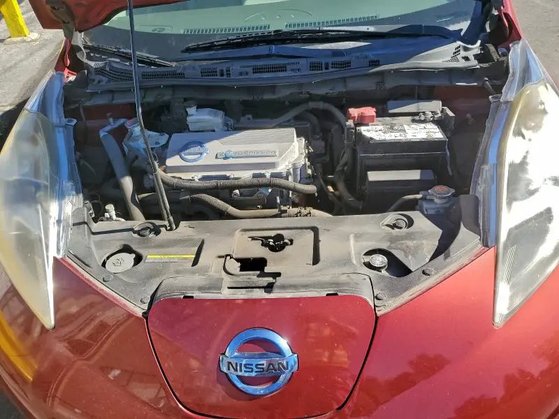 2011 NISSAN LEAF SV  