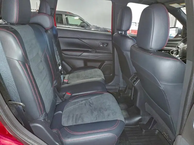 2020 MITSUBISHI OUTLANDER SE  