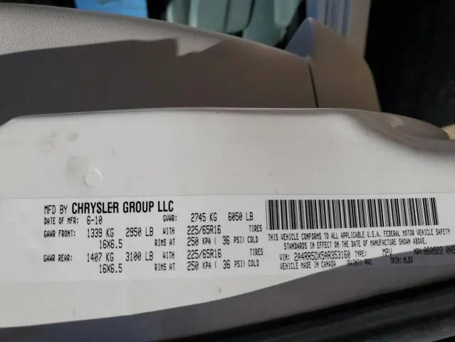 2010 CHRYSLER TOWN & COUNTRY TOURING  