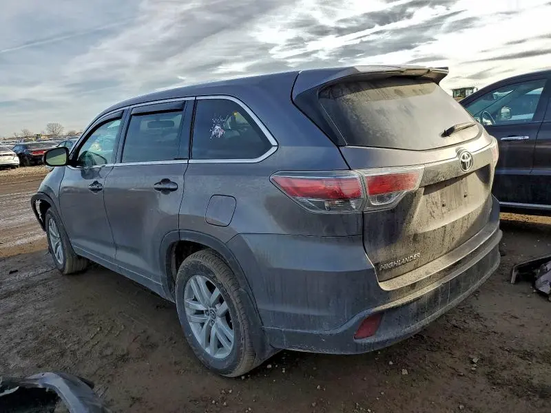 2016 TOYOTA HIGHLANDER LE  