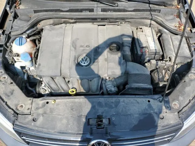 2013 VOLKSWAGEN JETTA SE  