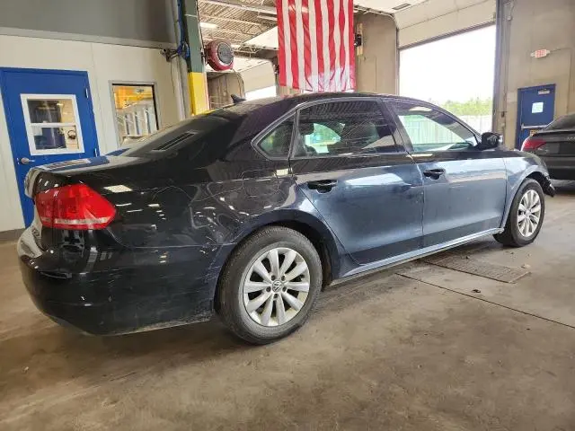 2013 VOLKSWAGEN PASSAT S  