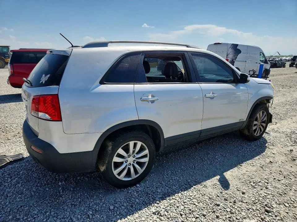 2011 KIA SORENTO LX  