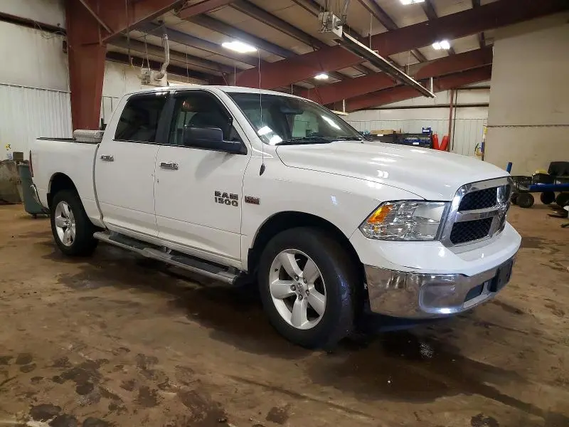 2015 RAM 1500 SLT  
