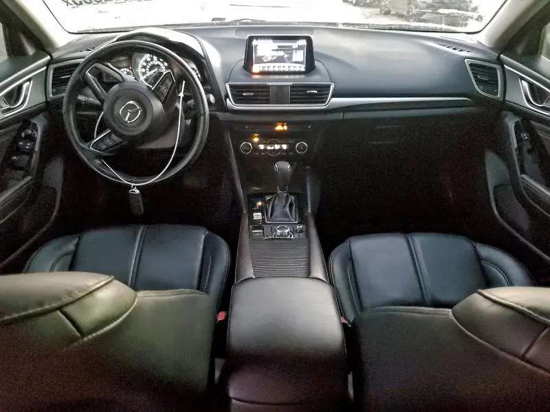 2018 MAZDA 3 TOURING  