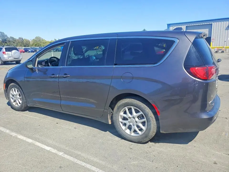 2020 CHRYSLER VOYAGER LX  