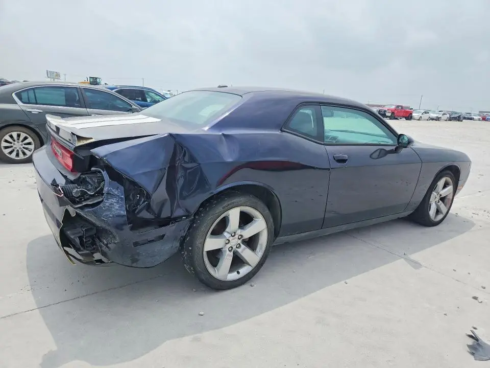2011 DODGE CHALLENGER   