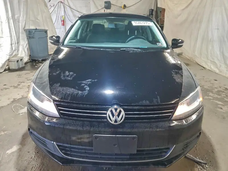 2014 VOLKSWAGEN JETTA SE  