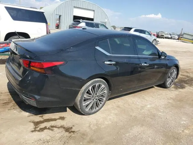 2023 NISSAN ALTIMA SL  