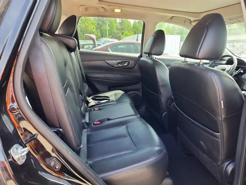 2016 NISSAN ROGUE SL  