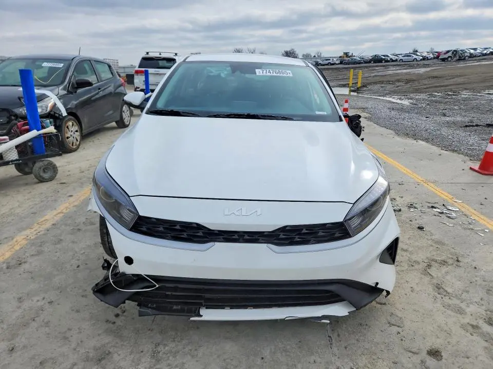 2024 KIA FORTE LX  