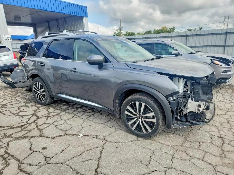 2023 NISSAN PATHFINDER PLATINUM  