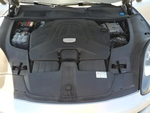 2019 PORSCHE CAYENNE S  