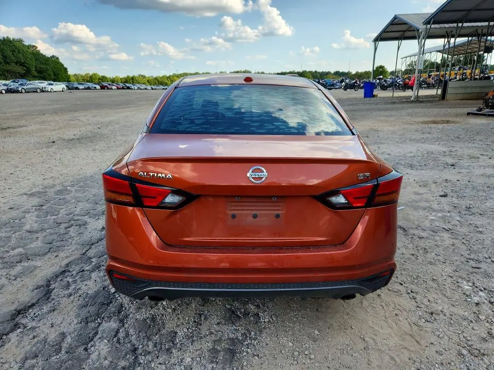 2019 NISSAN ALTIMA SR  