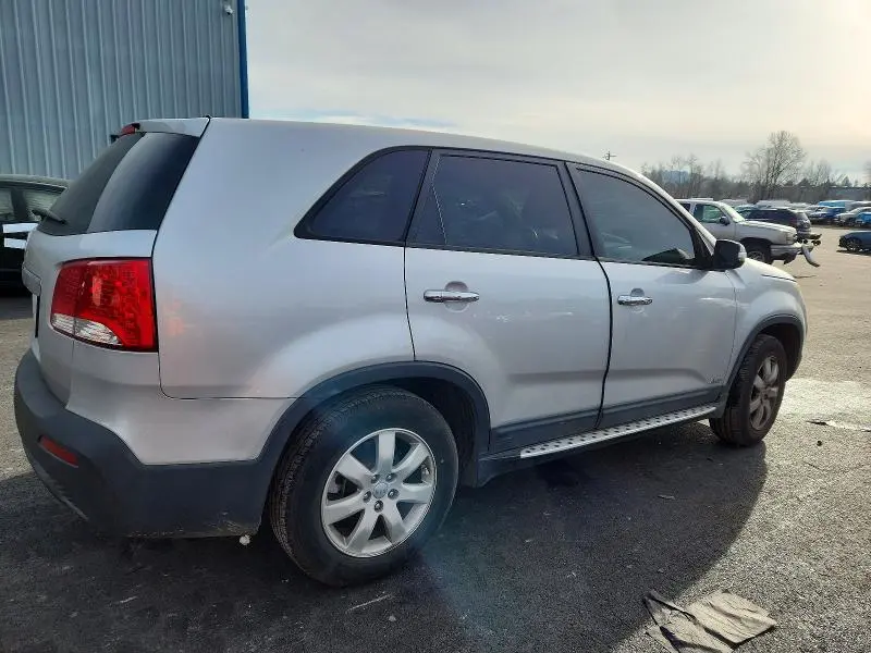 2013 KIA SORENTO LX  