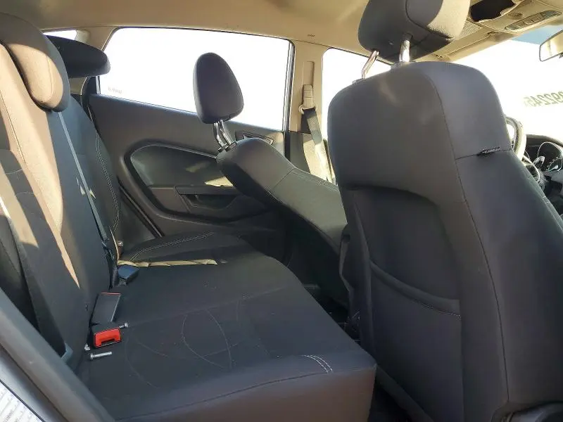 2017 FORD FIESTA SE  
