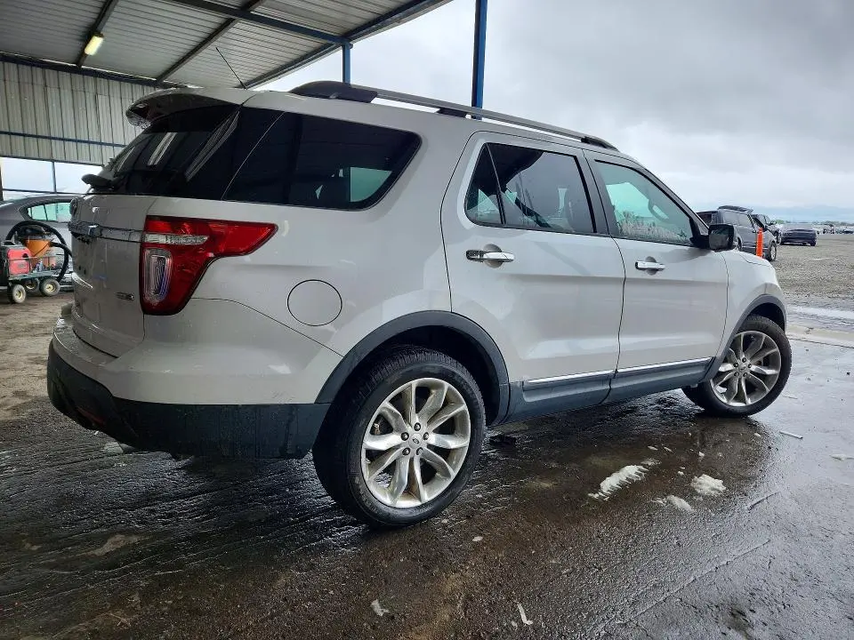 2015 FORD EXPLORER XLT  