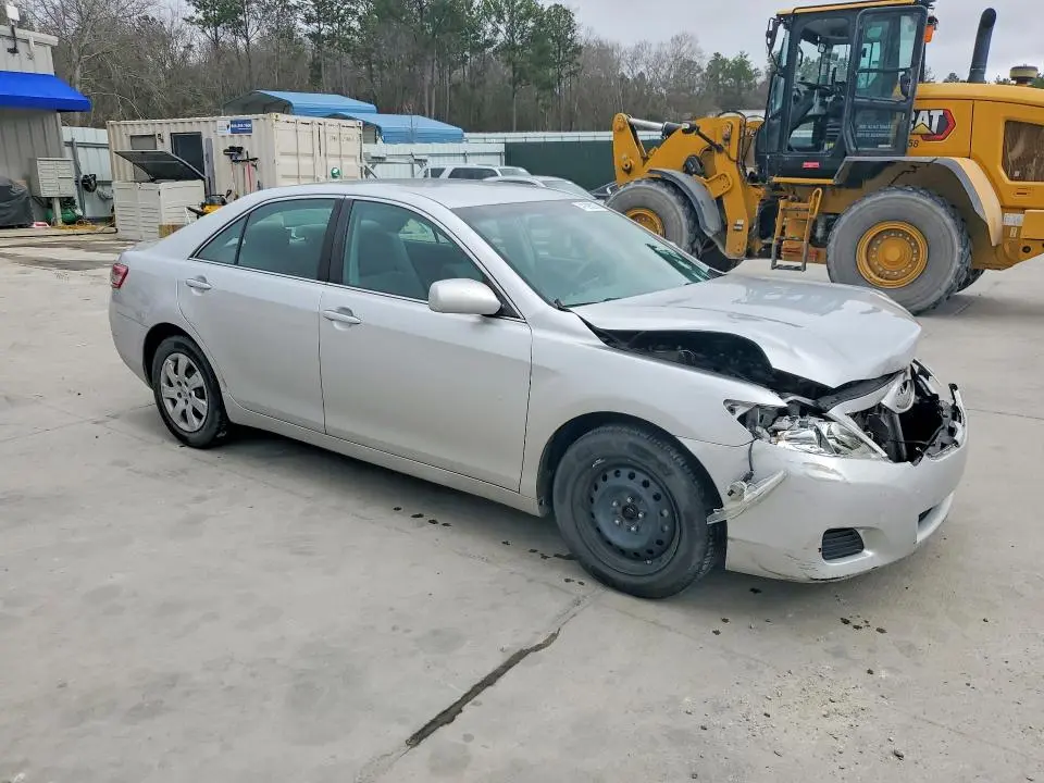 2011 TOYOTA CAMRY LE  
