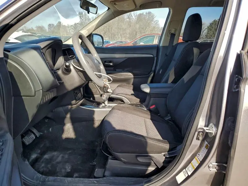 2018 MITSUBISHI OUTLANDER ES  