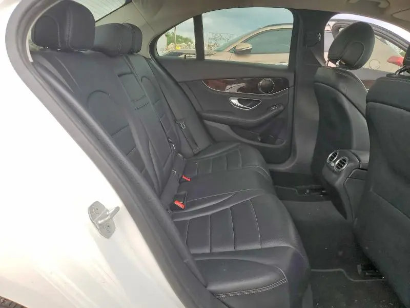 2015 MERCEDES-BENZ C 300  