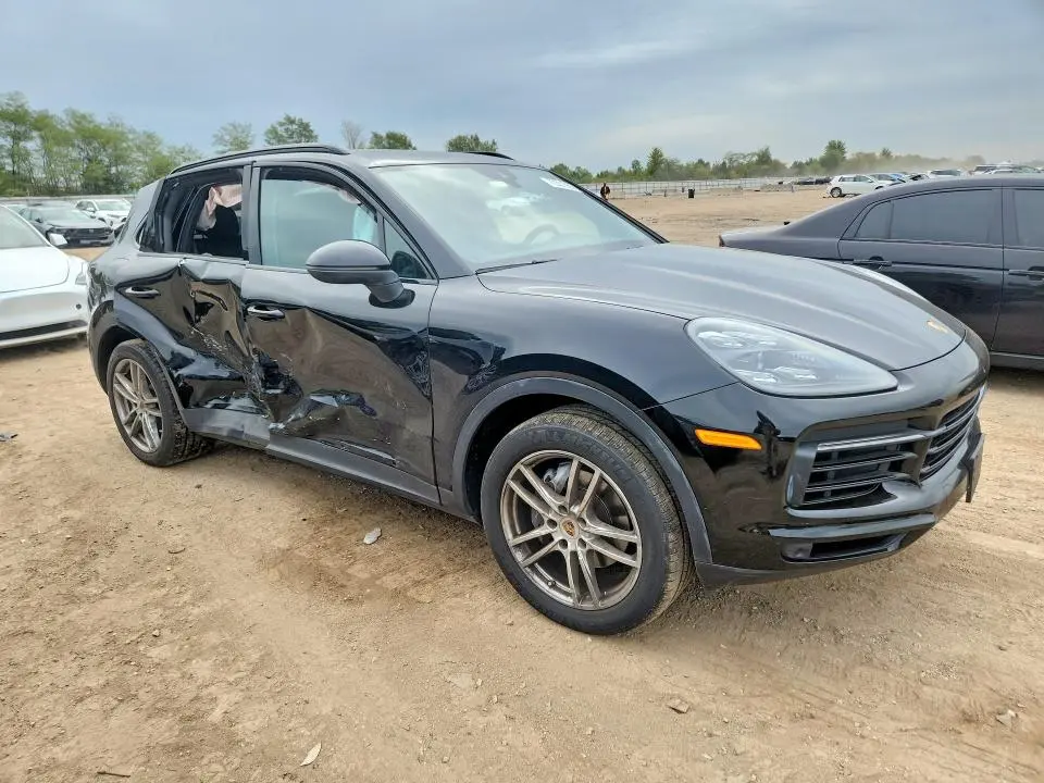 2019 PORSCHE CAYENNE   