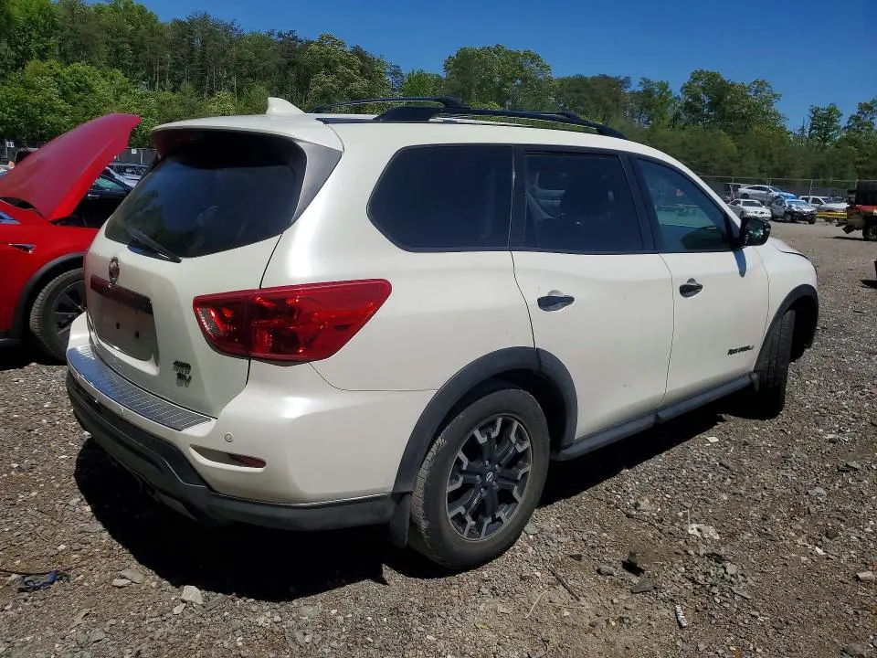 2020 NISSAN PATHFINDER SV  