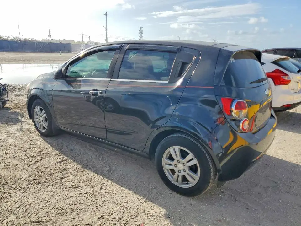 2015 CHEVROLET SONIC LT  