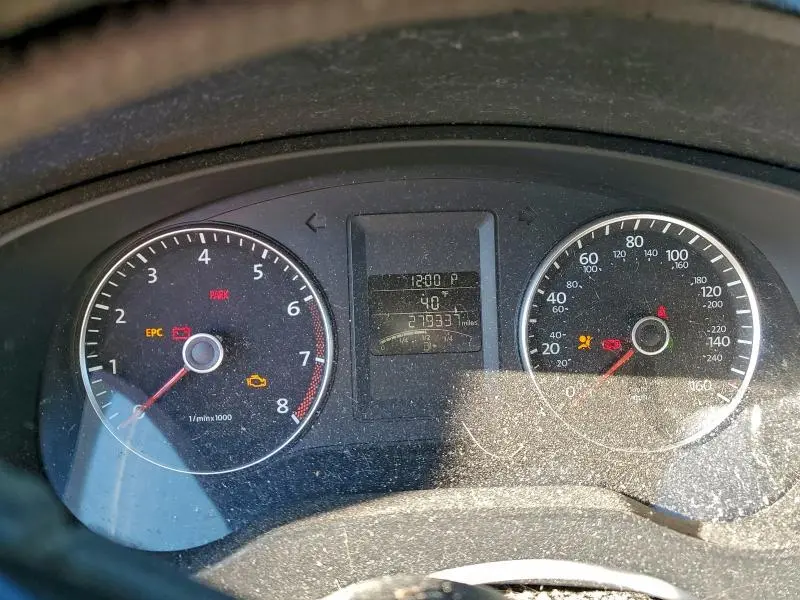 2013 VOLKSWAGEN JETTA SE  