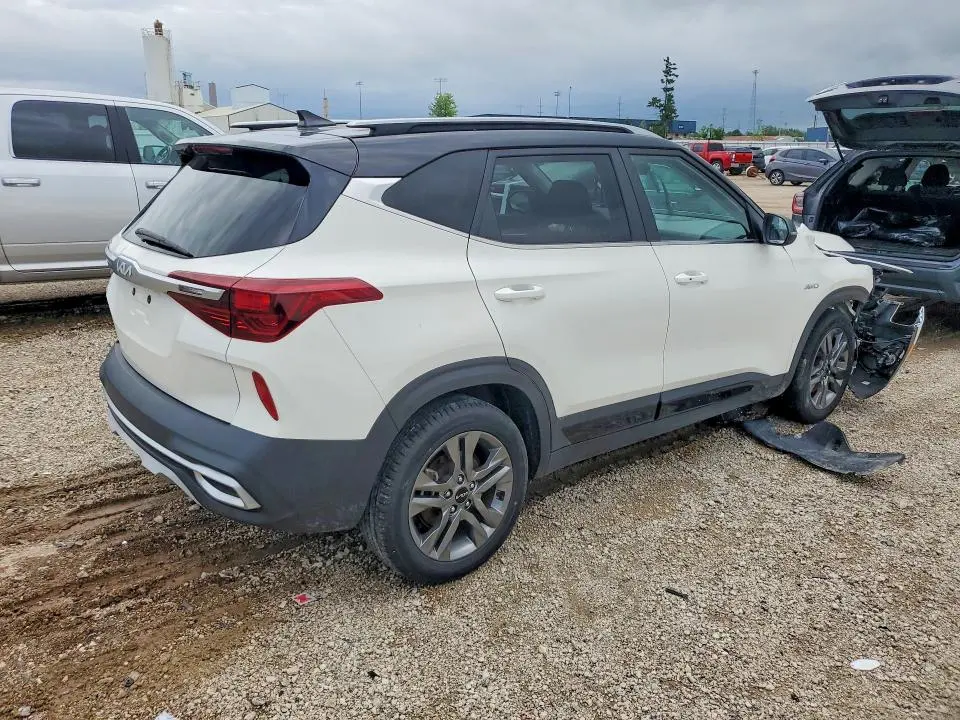 2022 KIA SELTOS S  