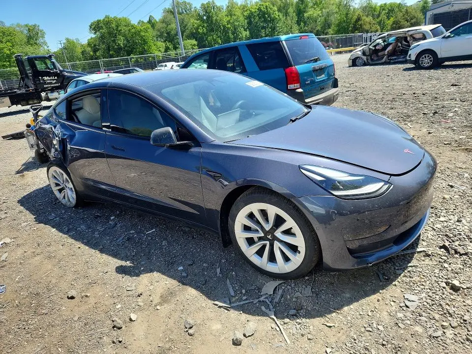 2021 TESLA MODEL 3   