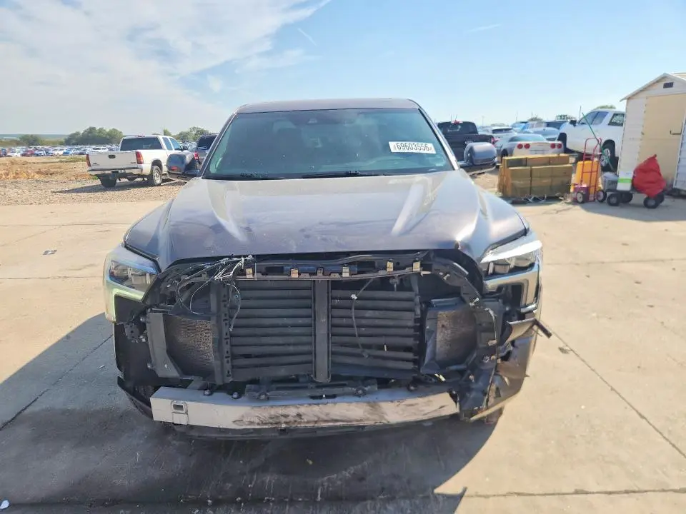 2022 TOYOTA TUNDRA PLATINUM  