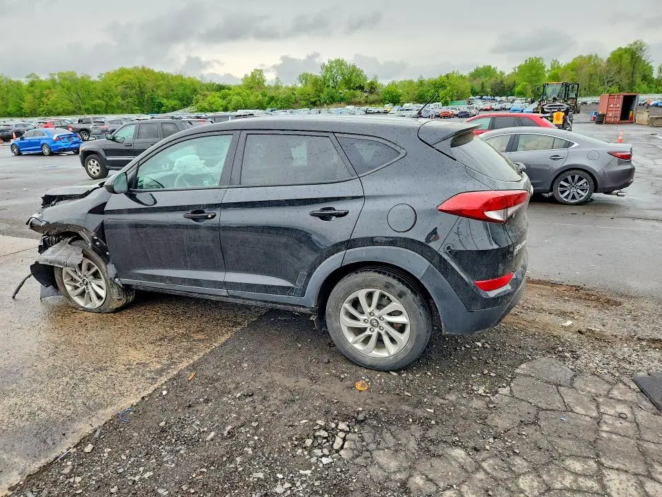 2018 HYUNDAI TUCSON SE  