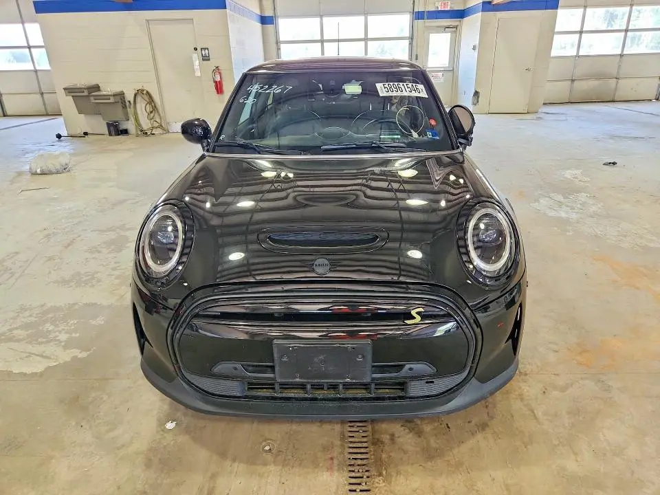 2022 MINI COOPER SE  