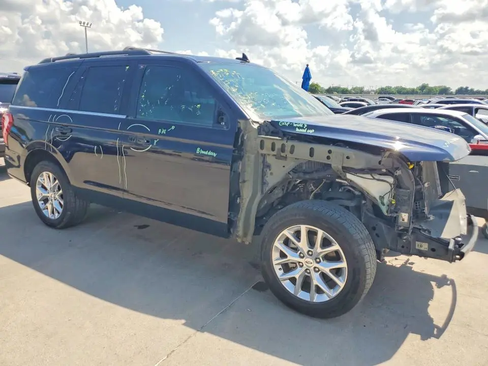 2021 FORD EXPEDITION XLT  