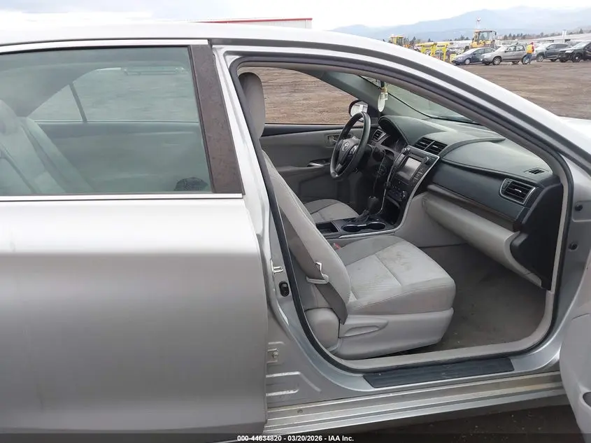 2016 TOYOTA CAMRY LE