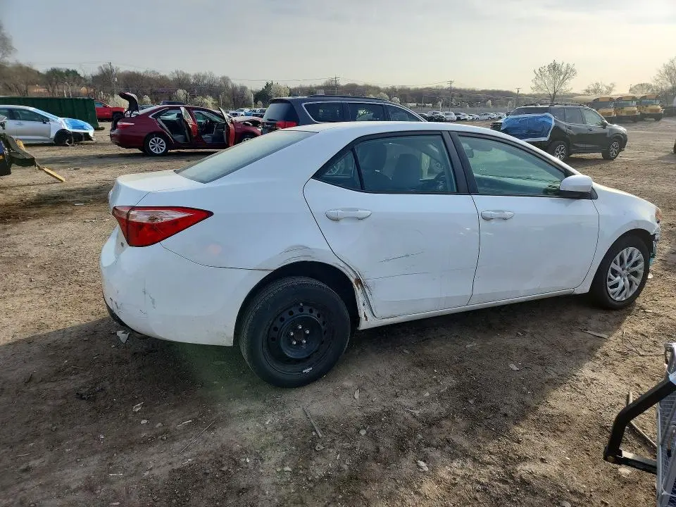 2017 TOYOTA COROLLA LE  