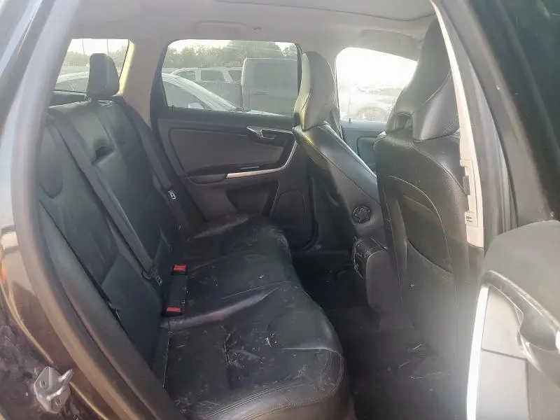 2014 VOLVO XC60 T6  