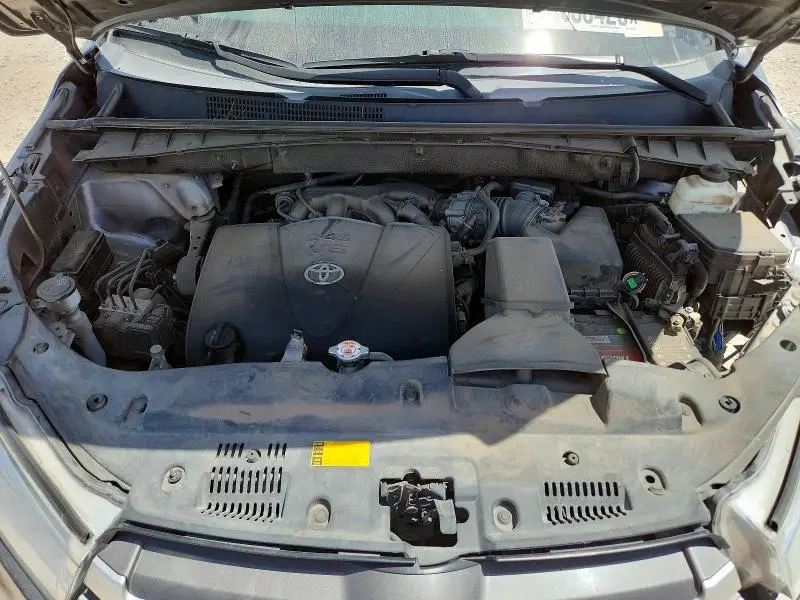 2018 TOYOTA HIGHLANDER XLE  