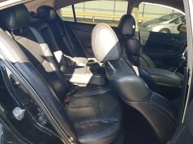 2011 NISSAN MAXIMA S  