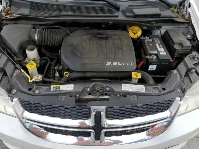 2016 DODGE GRAND CARAVAN SE  