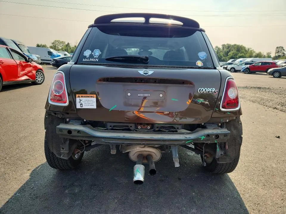 2011 MINI COOPER S  