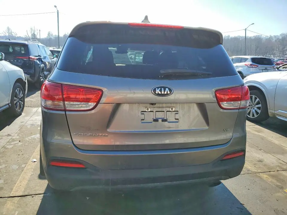 2017 KIA SORENTO LX  