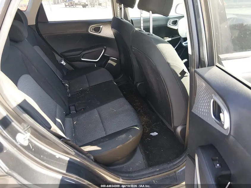 2022 KIA SOUL LX
