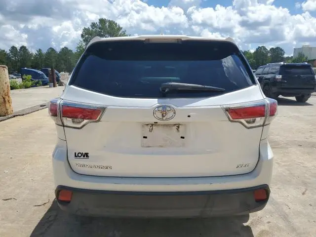 2016 TOYOTA HIGHLANDER XLE  