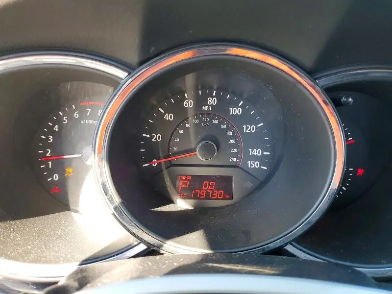2012 KIA SORENTO LX  